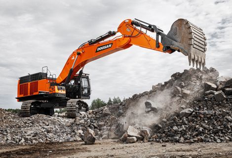 New Doosan excavator performs super in 80 tonne class